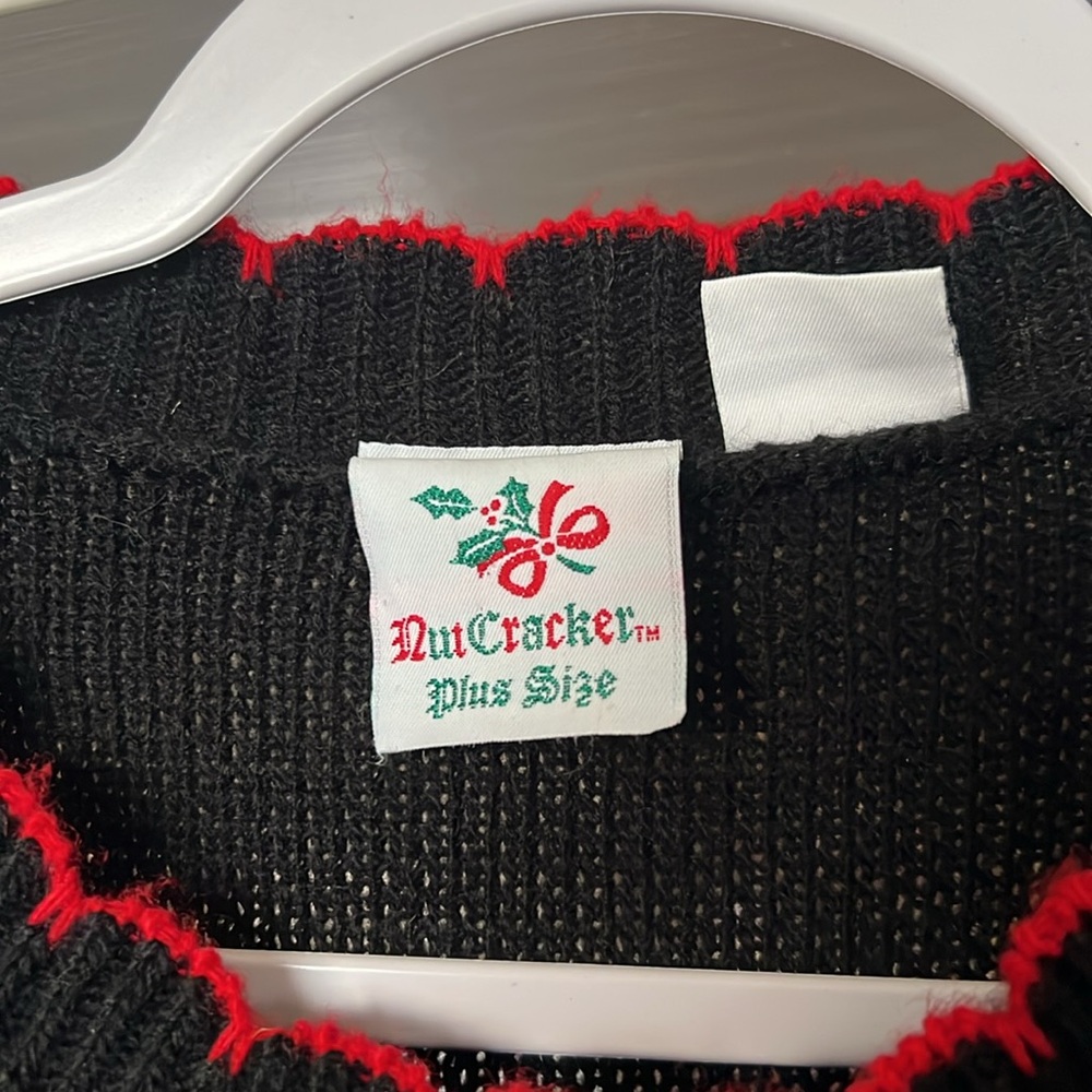 Nutcracker kitten sweater size 3X. For men or women. - Picture 2 of 7